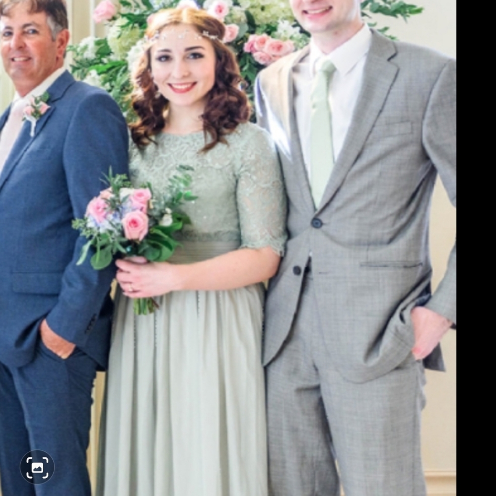 Green Bridesmaids dress.